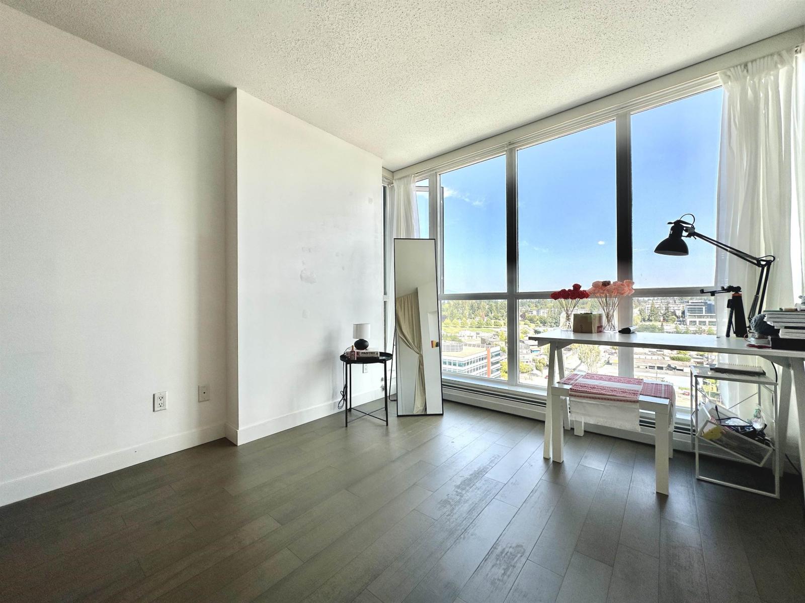 1812 10777 University Drive, Surrey, British Columbia  V3T 0E6 - Photo 3 - R3040997