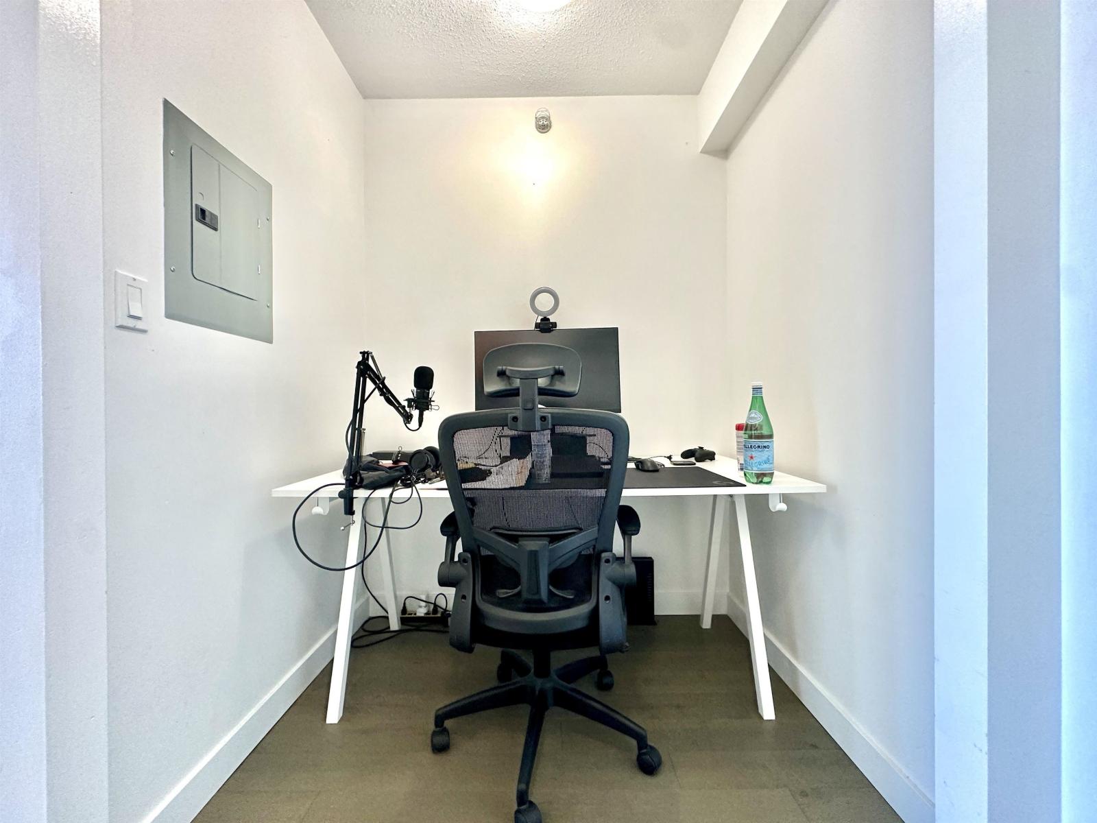 1812 10777 University Drive, Surrey, British Columbia  V3T 0E6 - Photo 14 - R3040997