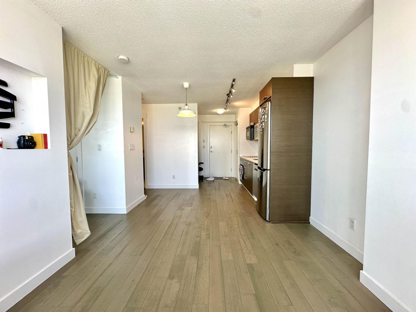 1812 10777 University Drive, Surrey, British Columbia  V3T 0E6 - Photo 6 - R3040997