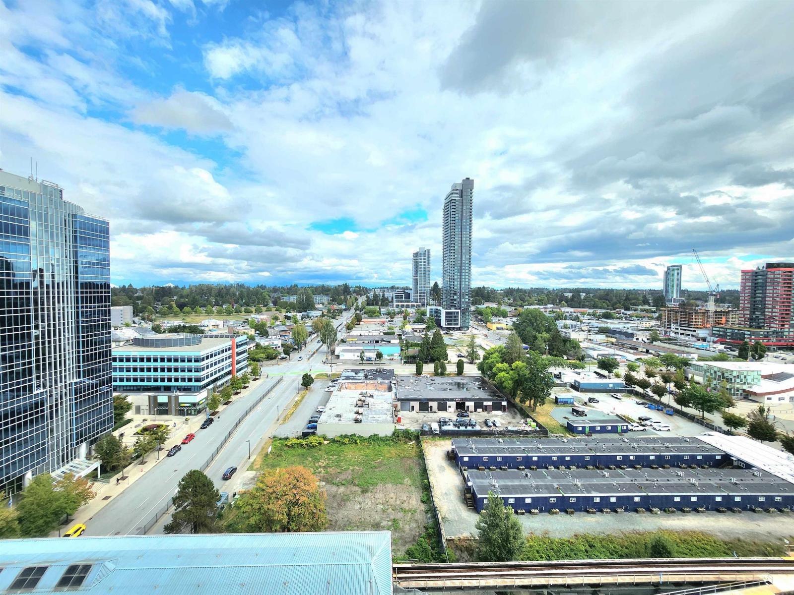 1812 10777 University Drive, Surrey, British Columbia  V3T 0E6 - Photo 4 - R3040997