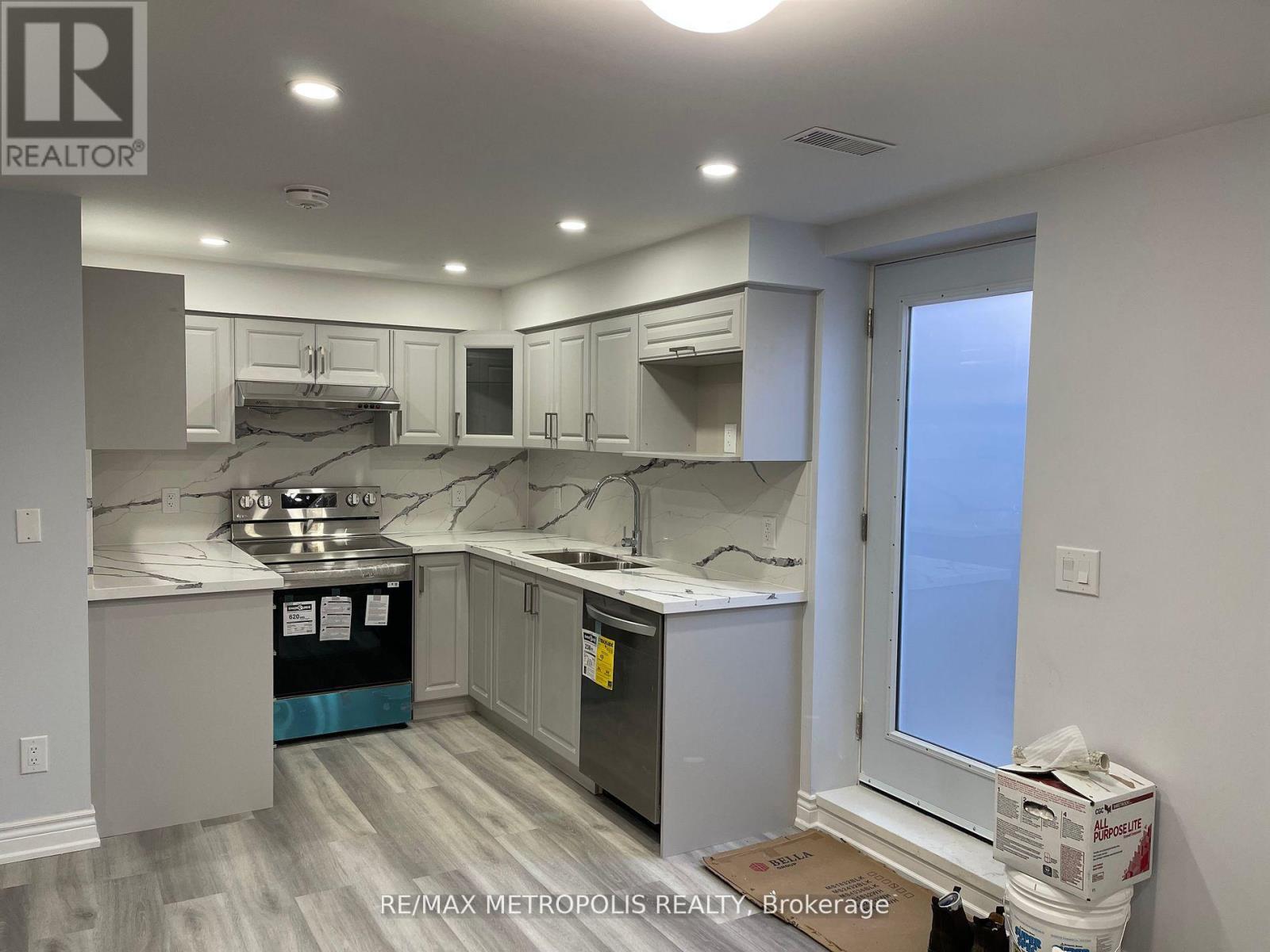 Bsmt - 272 Cornell Park Avenue, Markham, Ontario  L6B 0R1 - Photo 1 - N12371919
