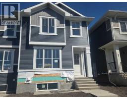 63 Lambeau Lane Se Lanark, Airdrie, Ca