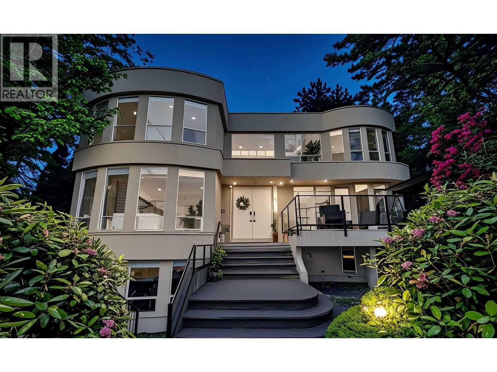 1543 Jefferson Avenue, West Vancouver, British Columbia  V7V 2A2 - Photo 1 - R3041721