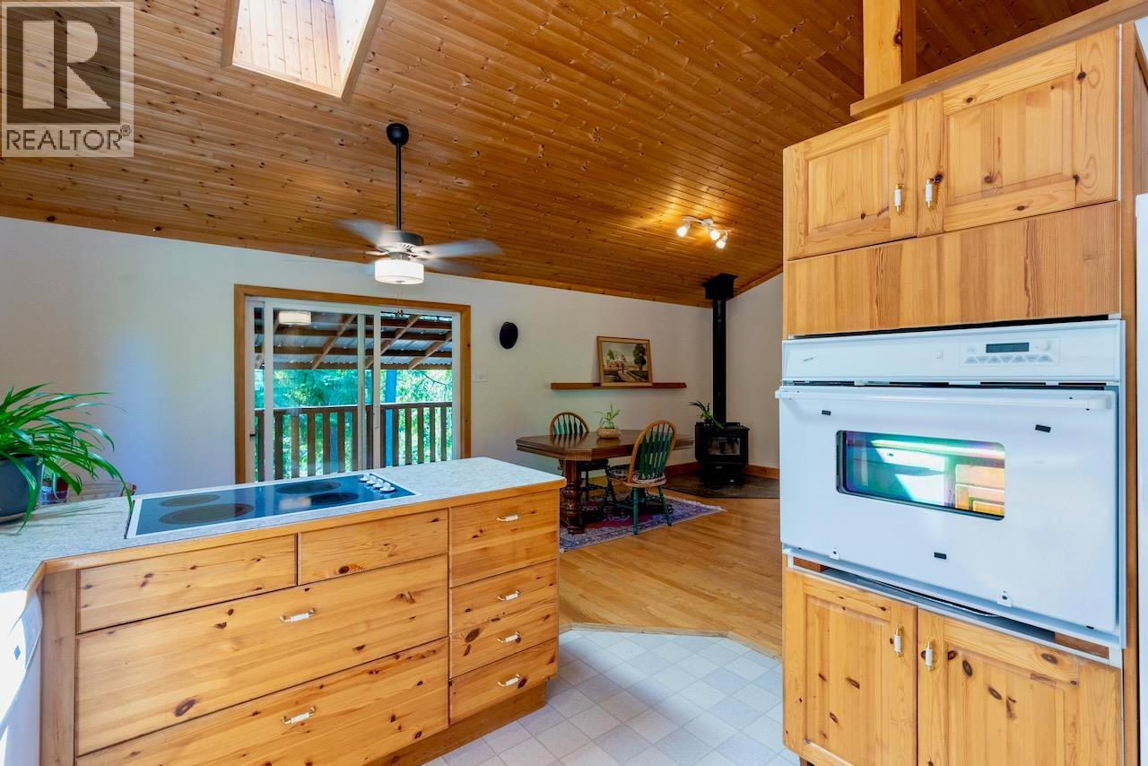 5244 Meadow Creek Road, Celista, British Columbia  V0E 1M6 - Photo 20 - 10355321