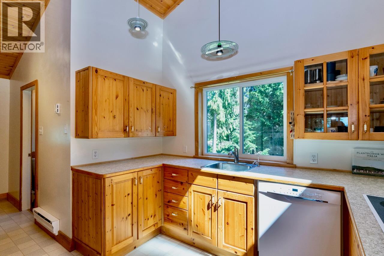 5244 Meadow Creek Road, Celista, British Columbia  V0E 1M6 - Photo 18 - 10355321