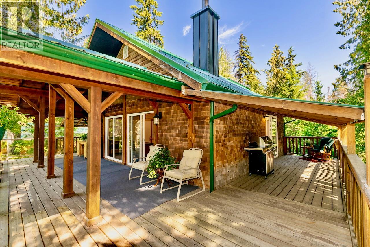 5244 Meadow Creek Road, Celista, British Columbia  V0E 1M6 - Photo 25 - 10355321