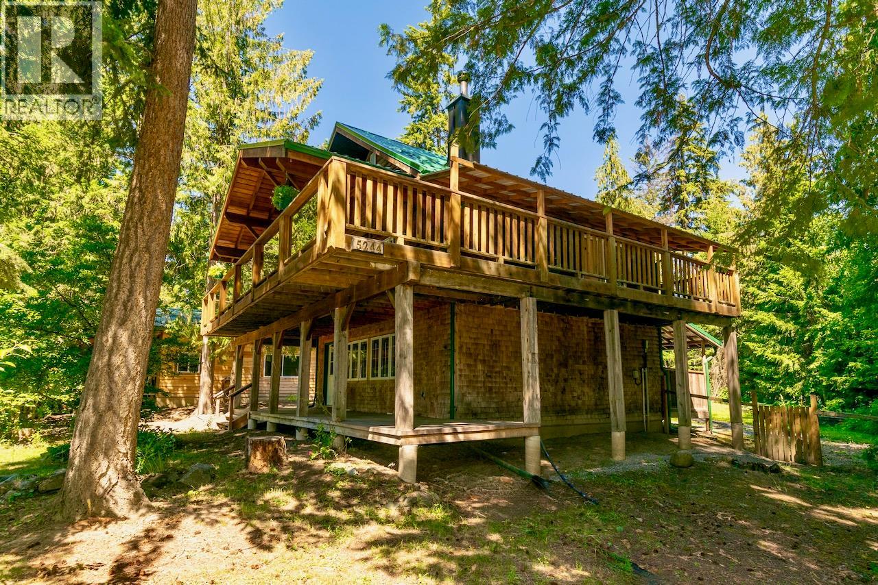 5244 Meadow Creek Road, Celista, British Columbia  V0E 1M6 - Photo 42 - 10355321