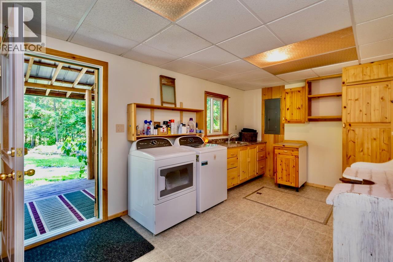 5244 Meadow Creek Road, Celista, British Columbia  V0E 1M6 - Photo 35 - 10355321