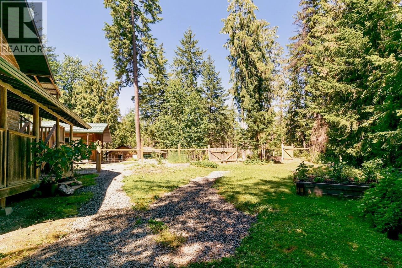 5244 Meadow Creek Road, Celista, British Columbia  V0E 1M6 - Photo 44 - 10355321