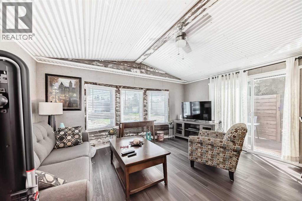 24, 1219 Limit Avenue, Crossfield, Alberta  T0M 0S0 - Photo 7 - A2250873