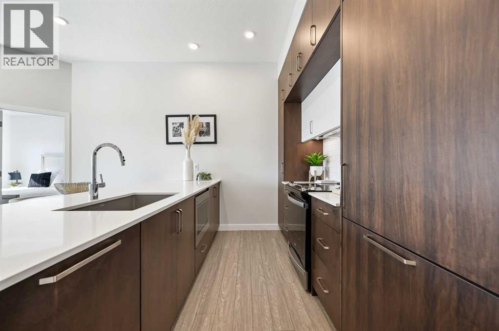 Property at 422, 255 Les Jardins Park SE image 4