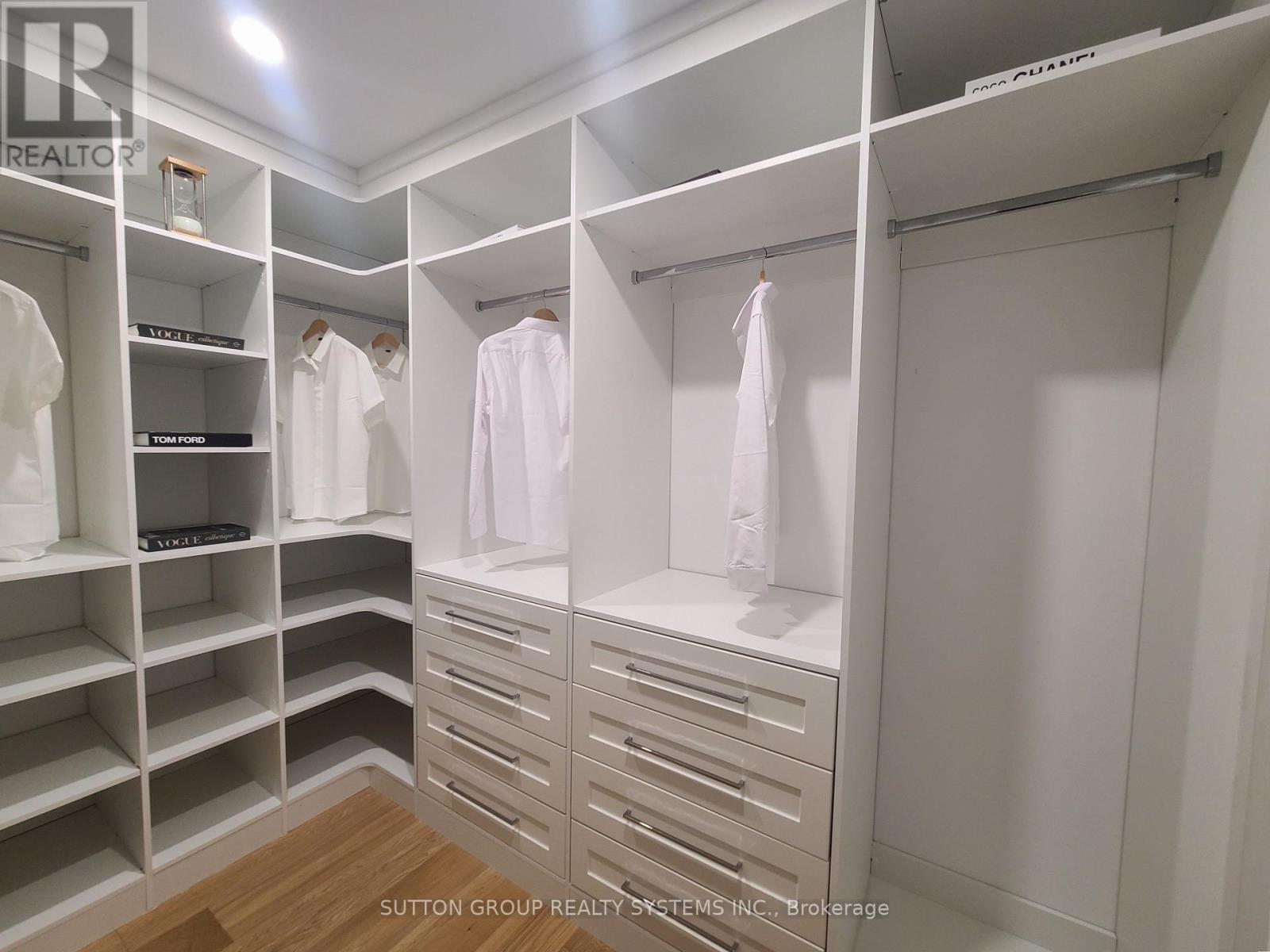 21 South Kingsway, Toronto, Ontario  M6S 3T2 - Photo 28 - W12179365