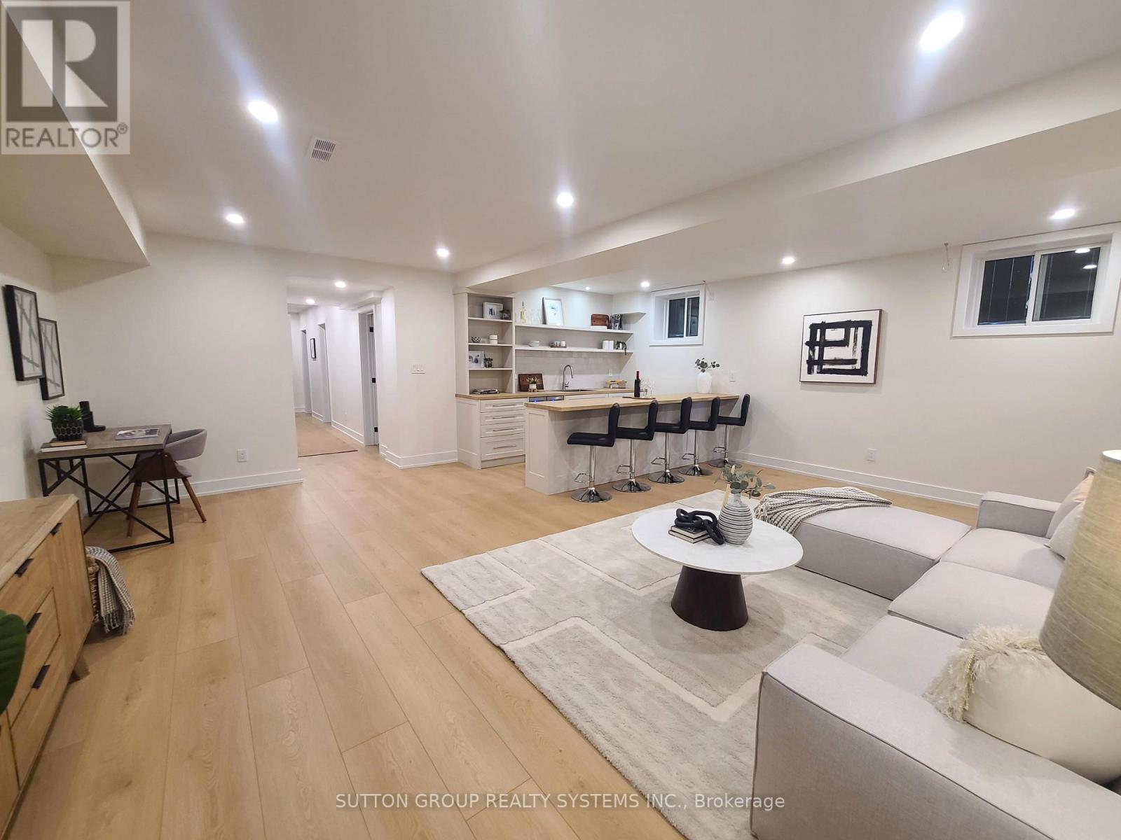 21 South Kingsway, Toronto, Ontario  M6S 3T2 - Photo 41 - W12179365