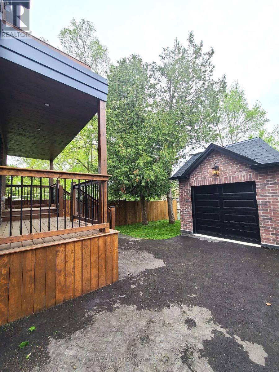 21 South Kingsway, Toronto, Ontario  M6S 3T2 - Photo 46 - W12179365