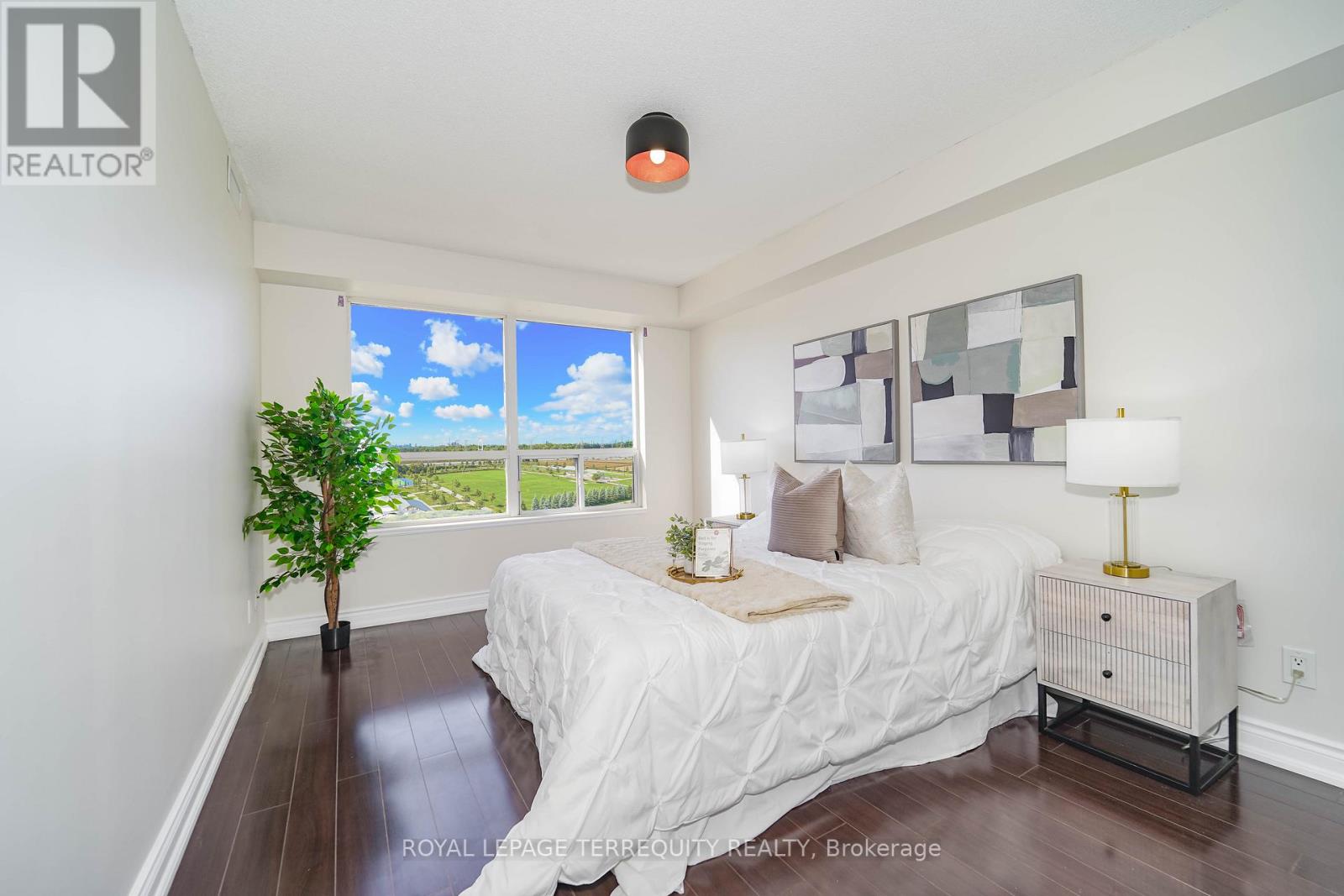 1011 - 39 Galleria Parkway, Markham, Ontario  L3T 0A6 - Photo 19 - N12372285