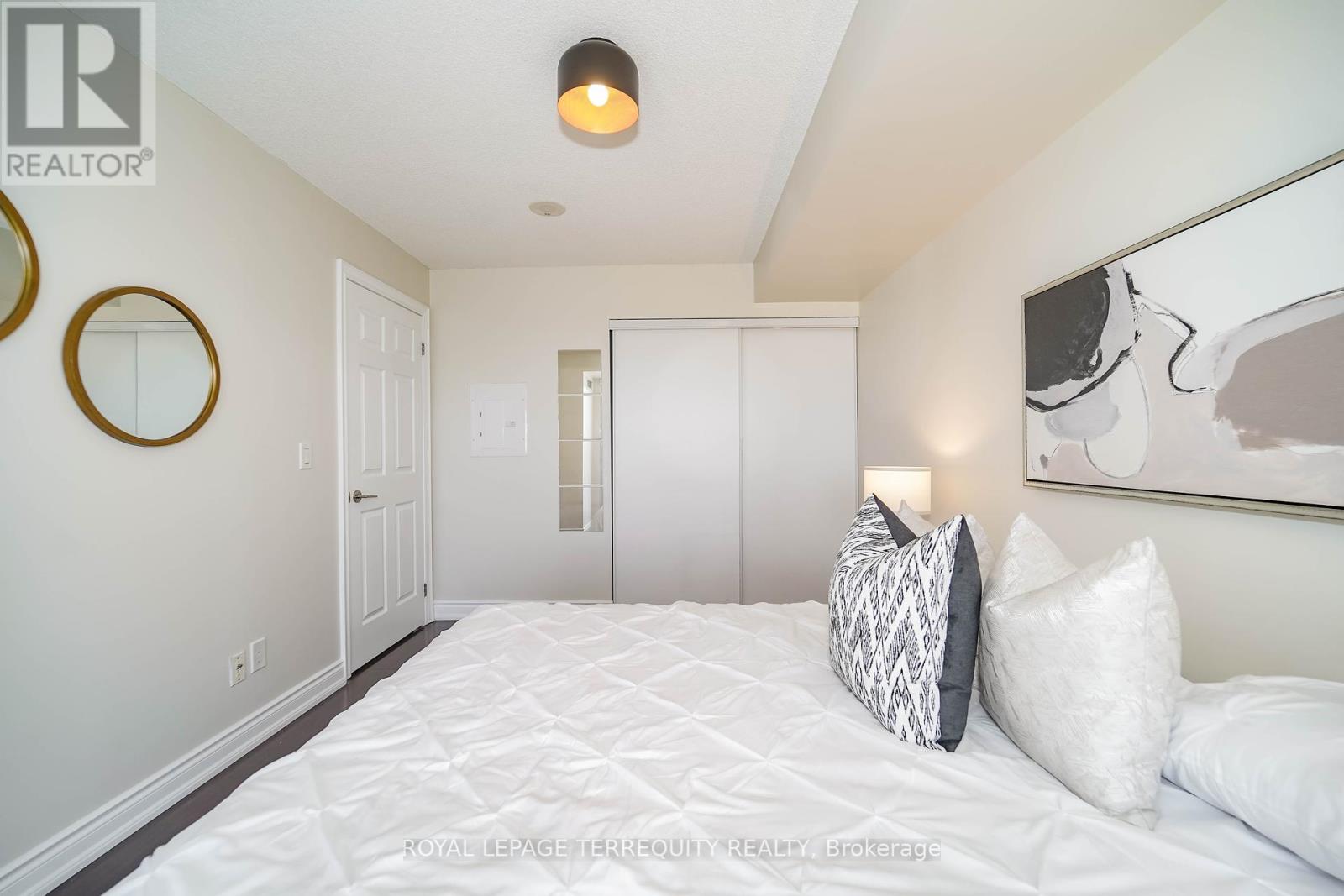1011 - 39 Galleria Parkway, Markham, Ontario  L3T 0A6 - Photo 20 - N12372285