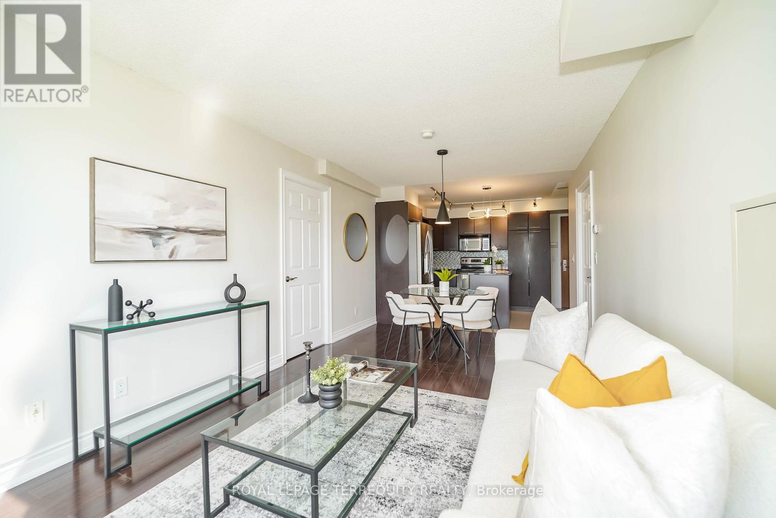 1011 - 39 Galleria Parkway, Markham, Ontario  L3T 0A6 - Photo 6 - N12372285
