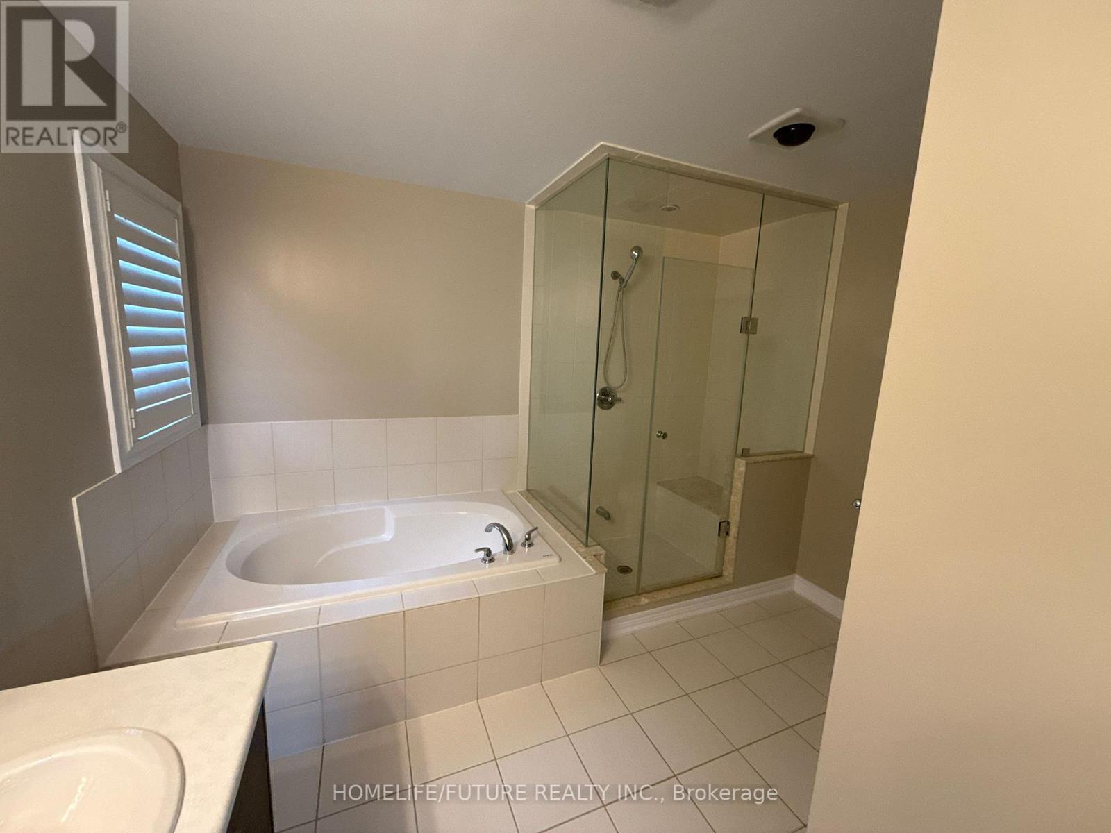 1399 Lormel Gate, Innisfil, Ontario  L0L 1W0 - Photo 12 - N12372291