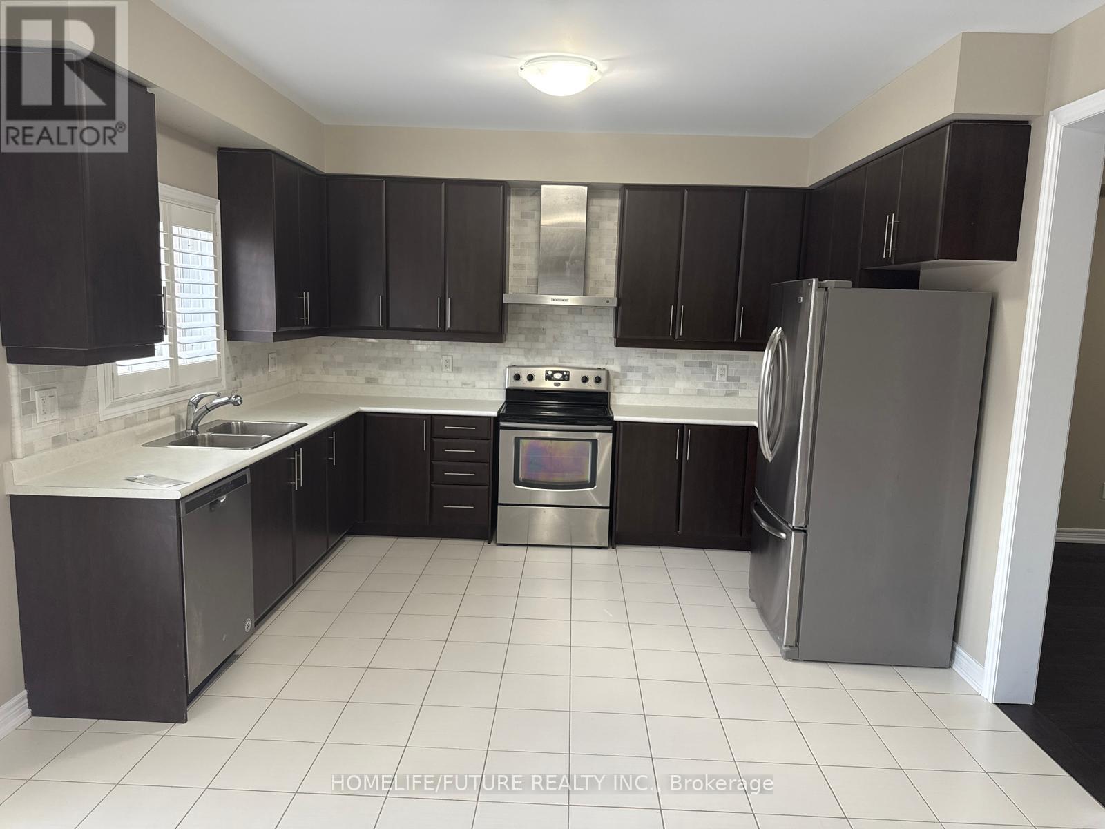 1399 Lormel Gate, Innisfil, Ontario  L0L 1W0 - Photo 6 - N12372291