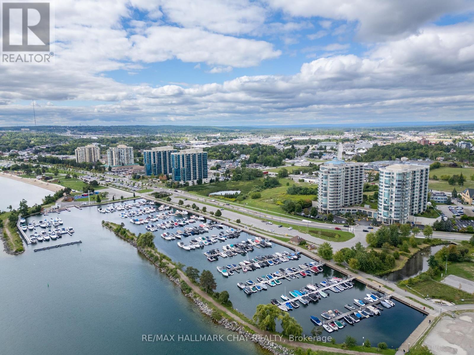 310 - 2 Toronto Street, Barrie, Ontario  L4N 9R2 - Photo 2 - S12361092