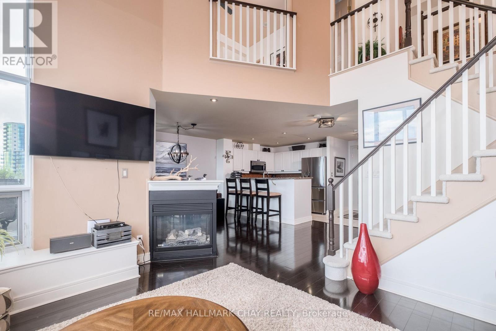 310 - 2 Toronto Street, Barrie, Ontario  L4N 9R2 - Photo 31 - S12361092