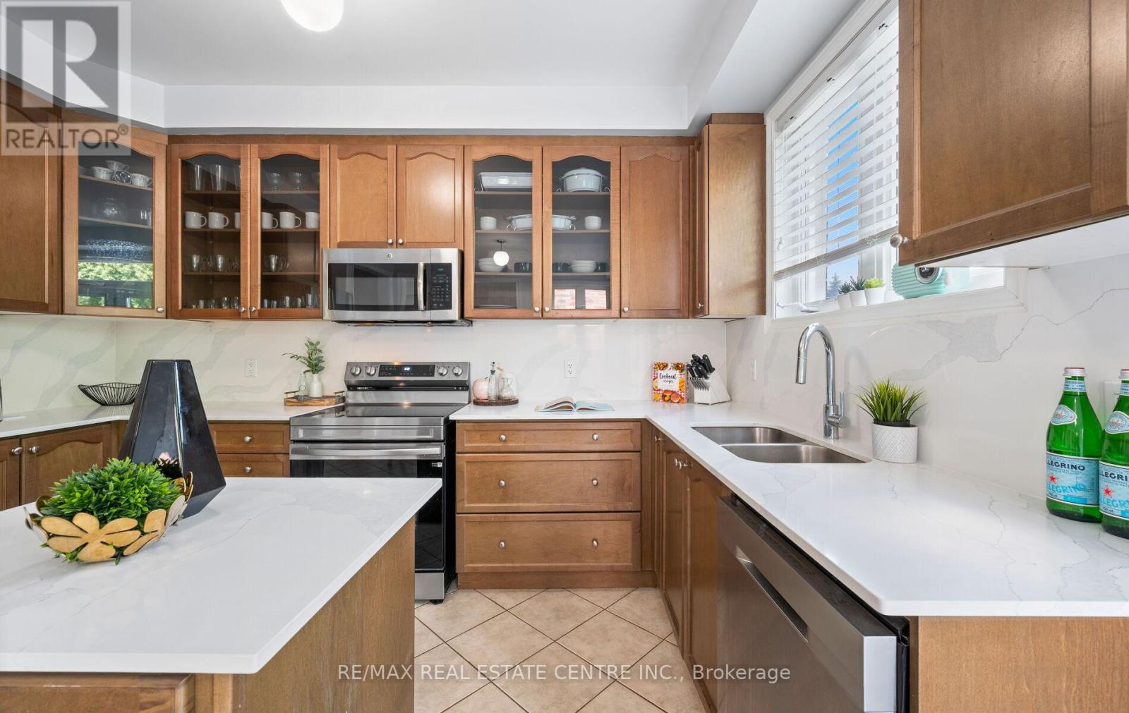 105 Olivia Marie Road, Brampton, Ontario  L6Y 0N1 - Photo 21 - W12372313