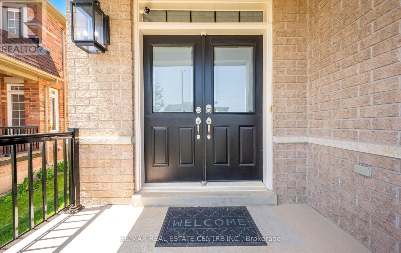 105 Olivia Marie Road, Brampton, Ontario  L6Y 0N1 - Photo 7 - W12372313
