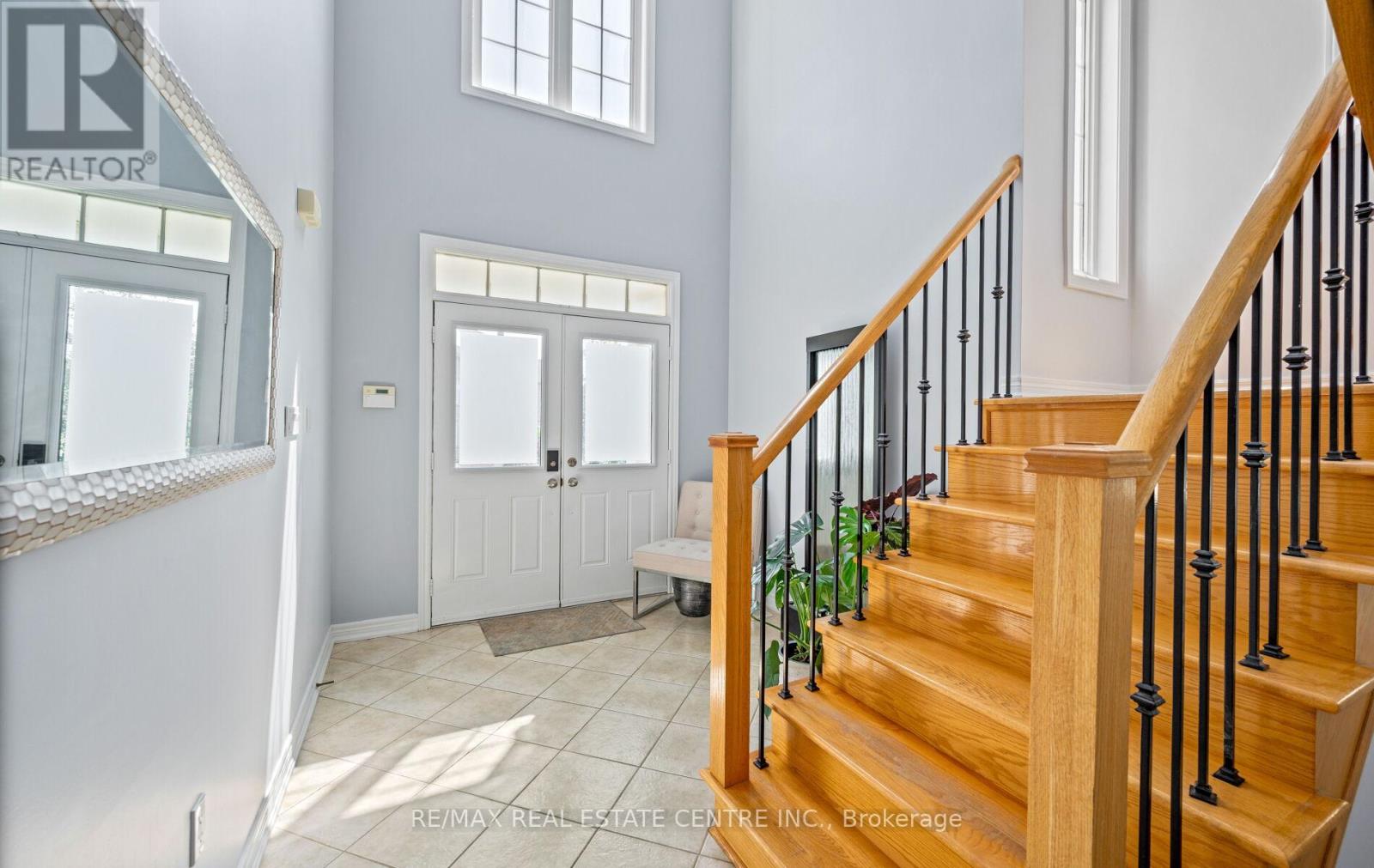 105 Olivia Marie Road, Brampton, Ontario  L6Y 0N1 - Photo 9 - W12372313