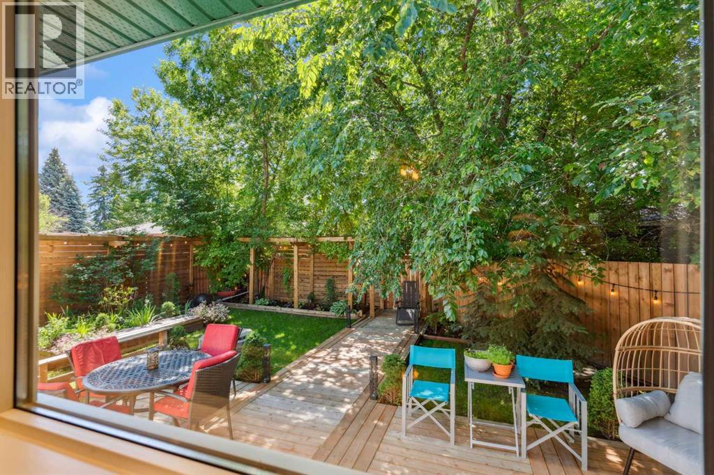 Property at 343 Canterbury Drive SW image 4