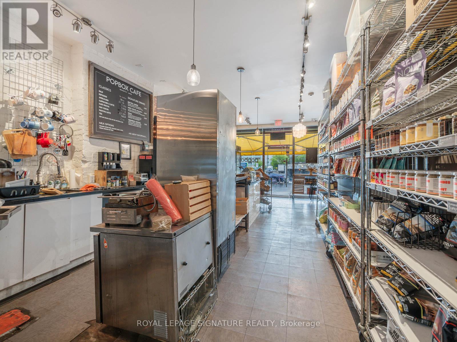 725 Dovercourt Road, Toronto, Ontario  M6H 2W7 - Photo 12 - C12372340