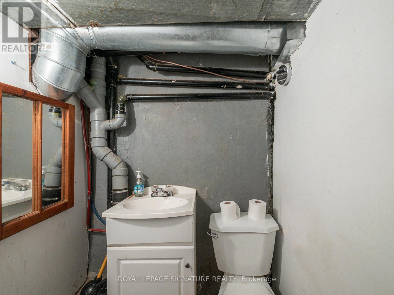 725 Dovercourt Road, Toronto, Ontario  M6H 2W7 - Photo 35 - C12372340