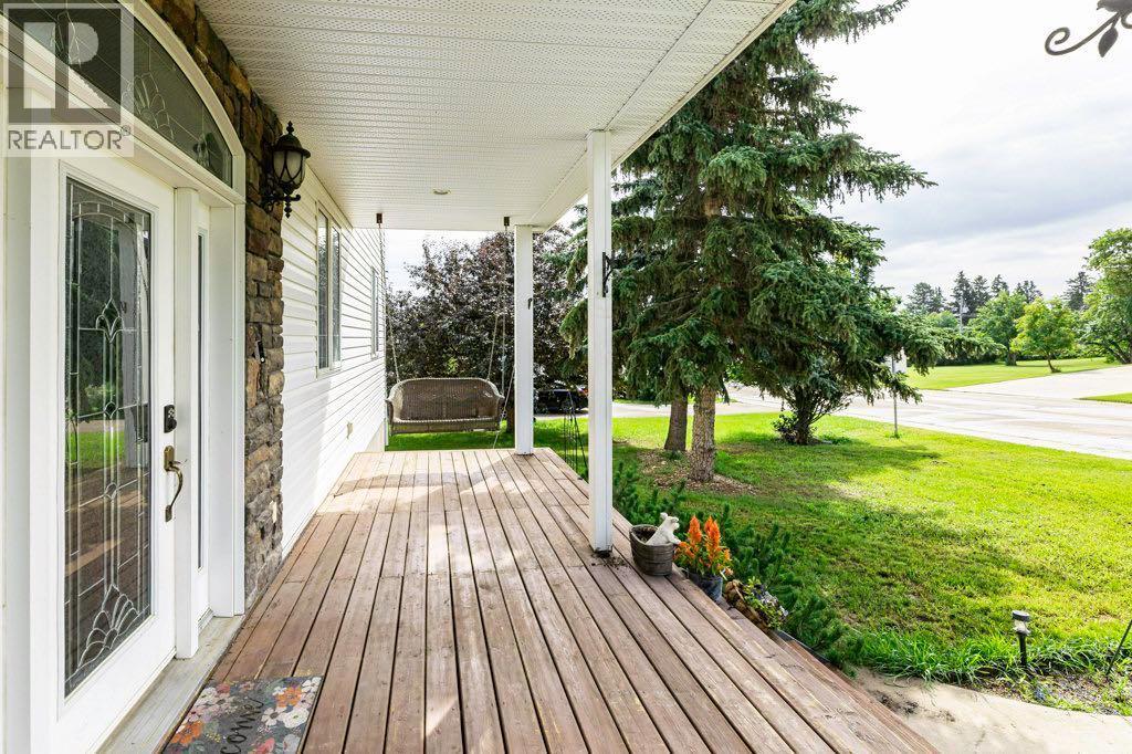 4922 College Avenue, Lacombe, Alberta  T4L 1Z2 - Photo 8 - A2242834