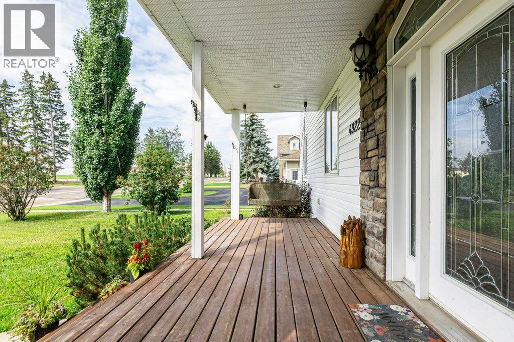 4922 College Avenue, Lacombe, Alberta  T4L 1Z2 - Photo 7 - A2242834