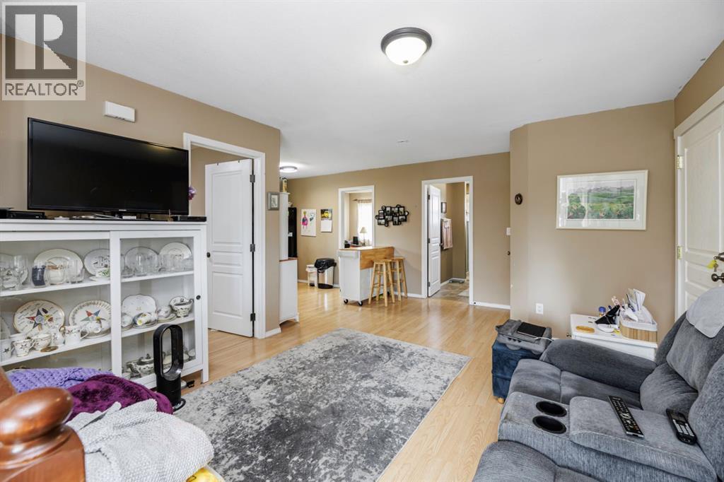 4922 College Avenue, Lacombe, Alberta  T4L 1Z2 - Photo 44 - A2242834