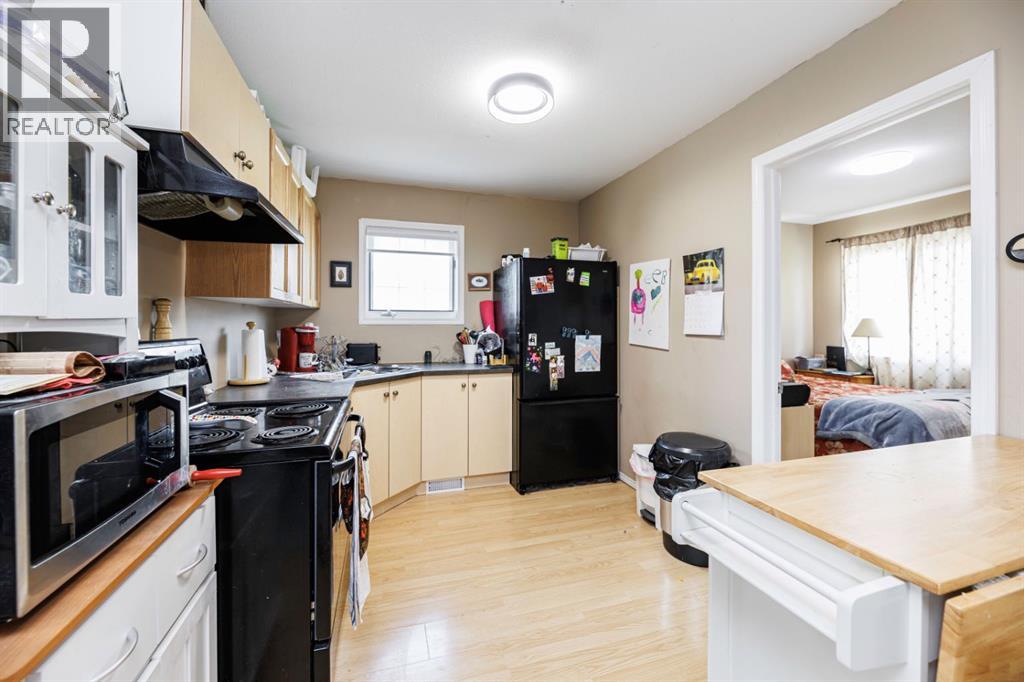 4922 College Avenue, Lacombe, Alberta  T4L 1Z2 - Photo 48 - A2242834