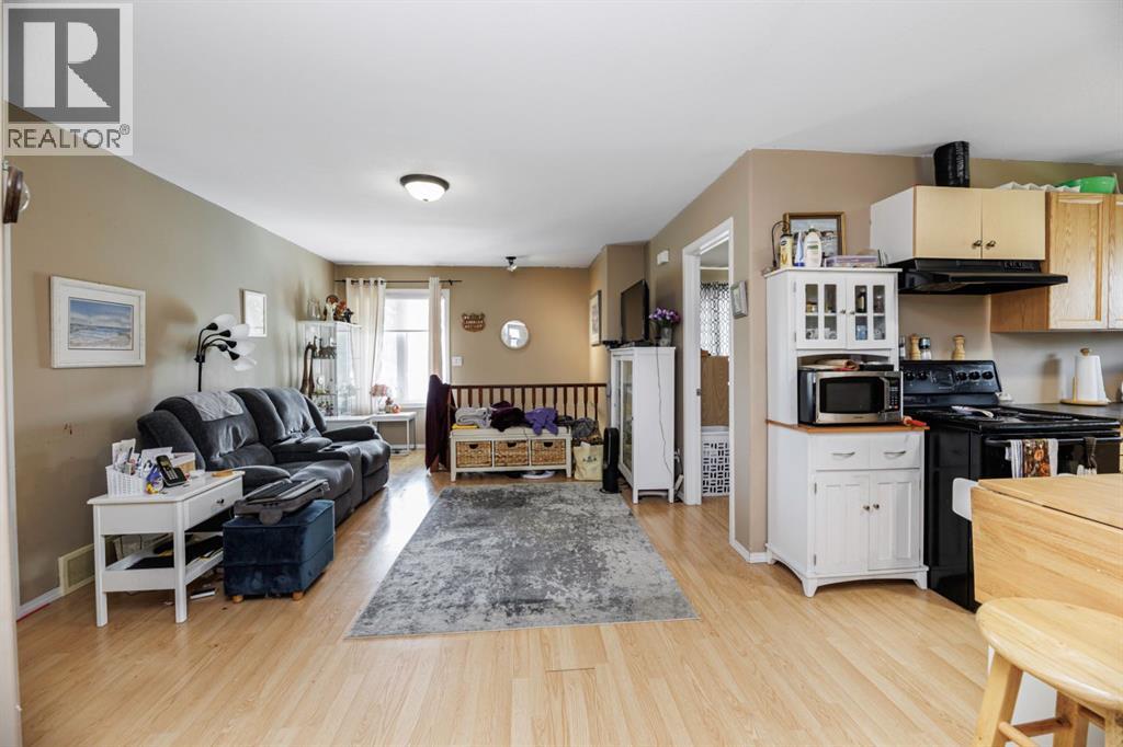 4922 College Avenue, Lacombe, Alberta  T4L 1Z2 - Photo 46 - A2242834