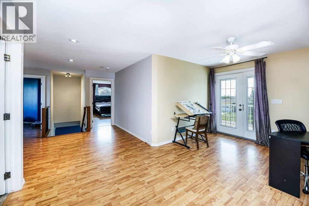4922 College Avenue, Lacombe, Alberta  T4L 1Z2 - Photo 30 - A2242834