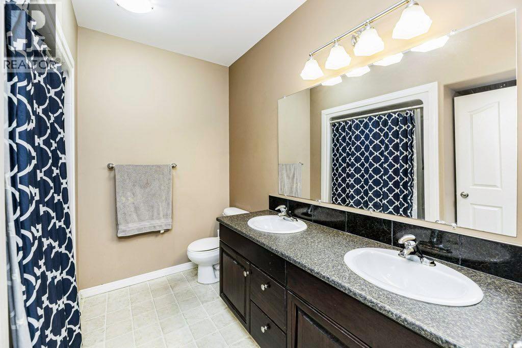 4922 College Avenue, Lacombe, Alberta  T4L 1Z2 - Photo 41 - A2242834