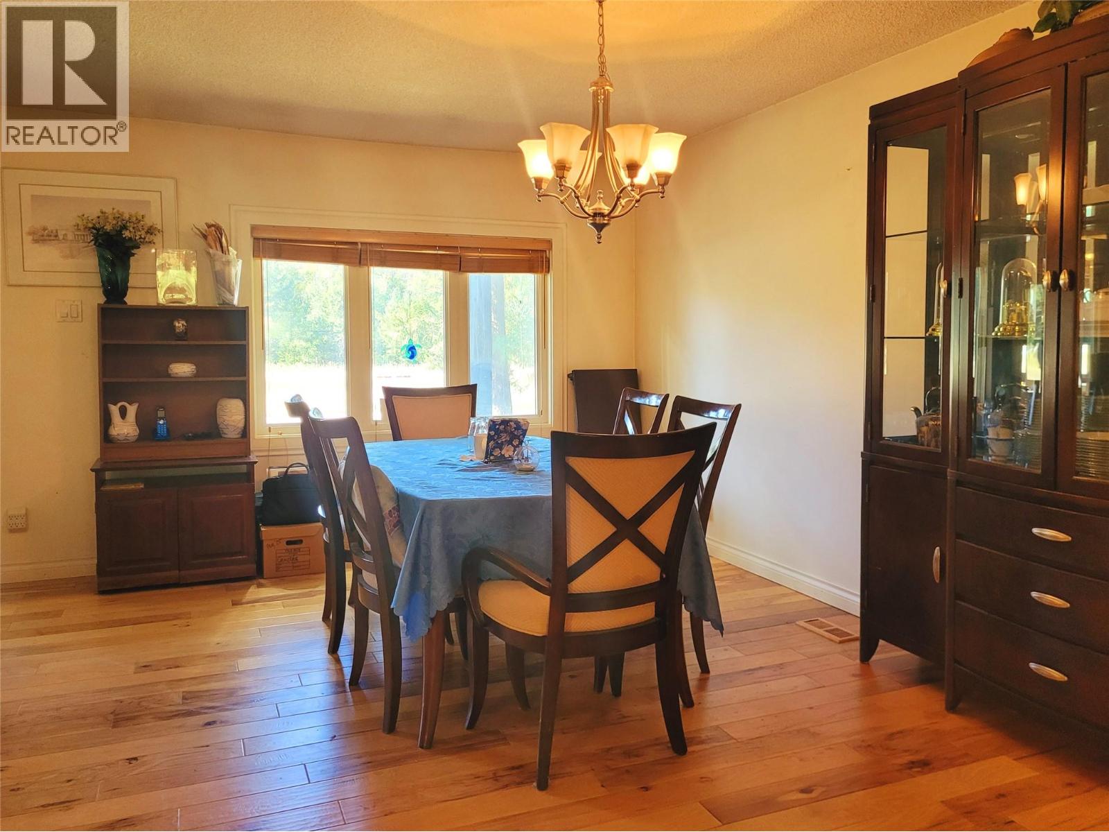 1433 Davy Road, Clearwater, British Columbia  V0E 1N1 - Photo 7 - 10339312