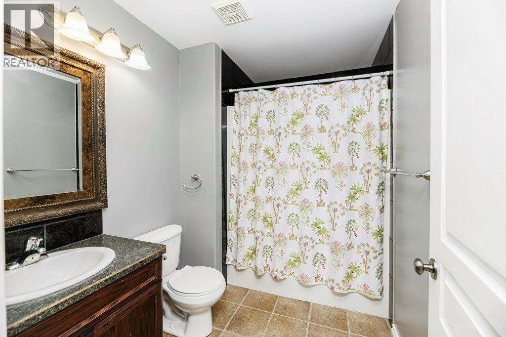 4922 College Avenue, Lacombe, Alberta  T4L 1Z2 - Photo 38 - A2242834