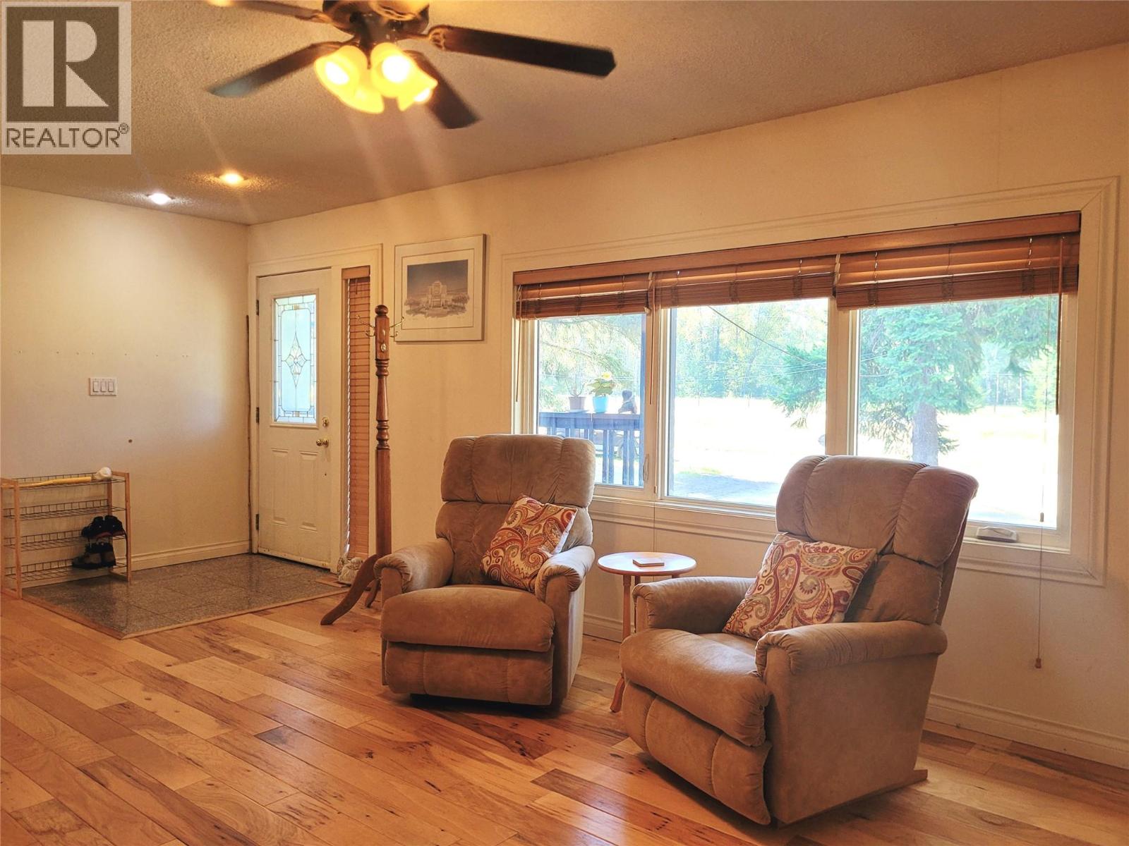 1433 Davy Road, Clearwater, British Columbia  V0E 1N1 - Photo 9 - 10339312
