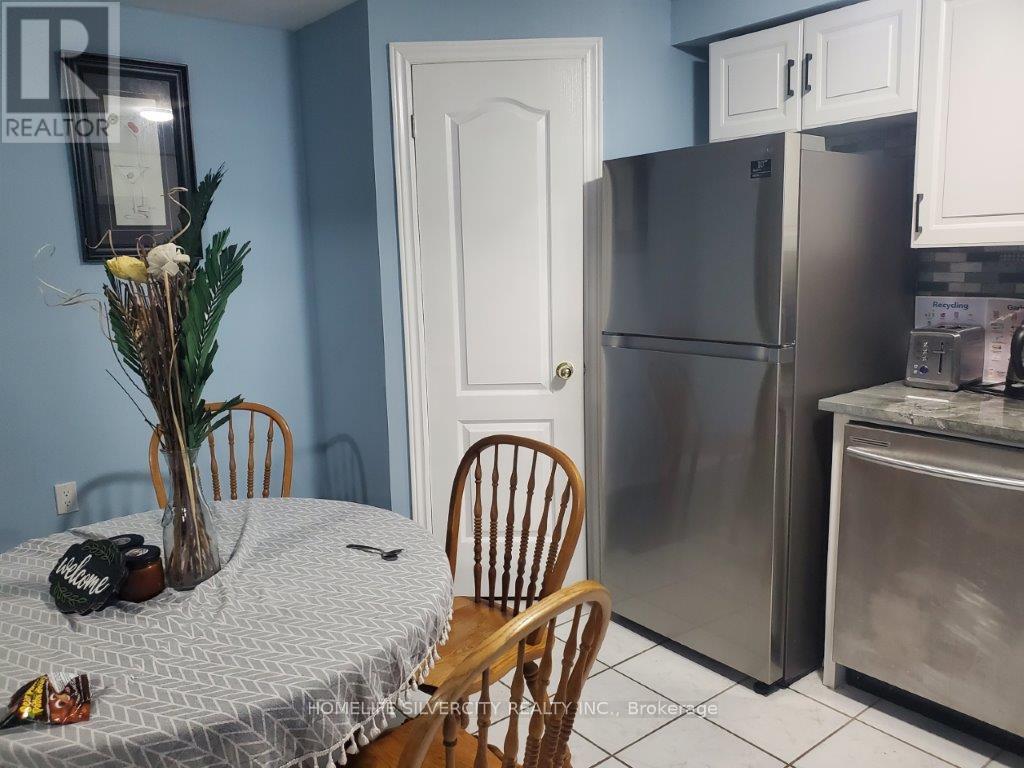 3 - 700 Peter Robertson Boulevard, Brampton, Ontario  L6R 1L7 - Photo 3 - W12372321