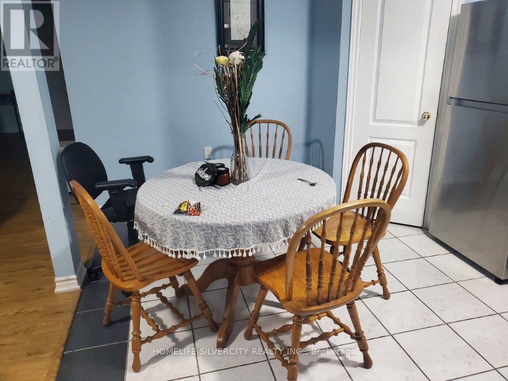3 - 700 Peter Robertson Boulevard, Brampton, Ontario  L6R 1L7 - Photo 4 - W12372321