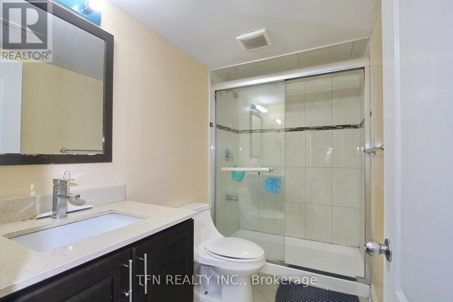 1 Beacon Hill Drive, Brampton, Ontario  L6X 0V6 - Photo 45 - W12372336