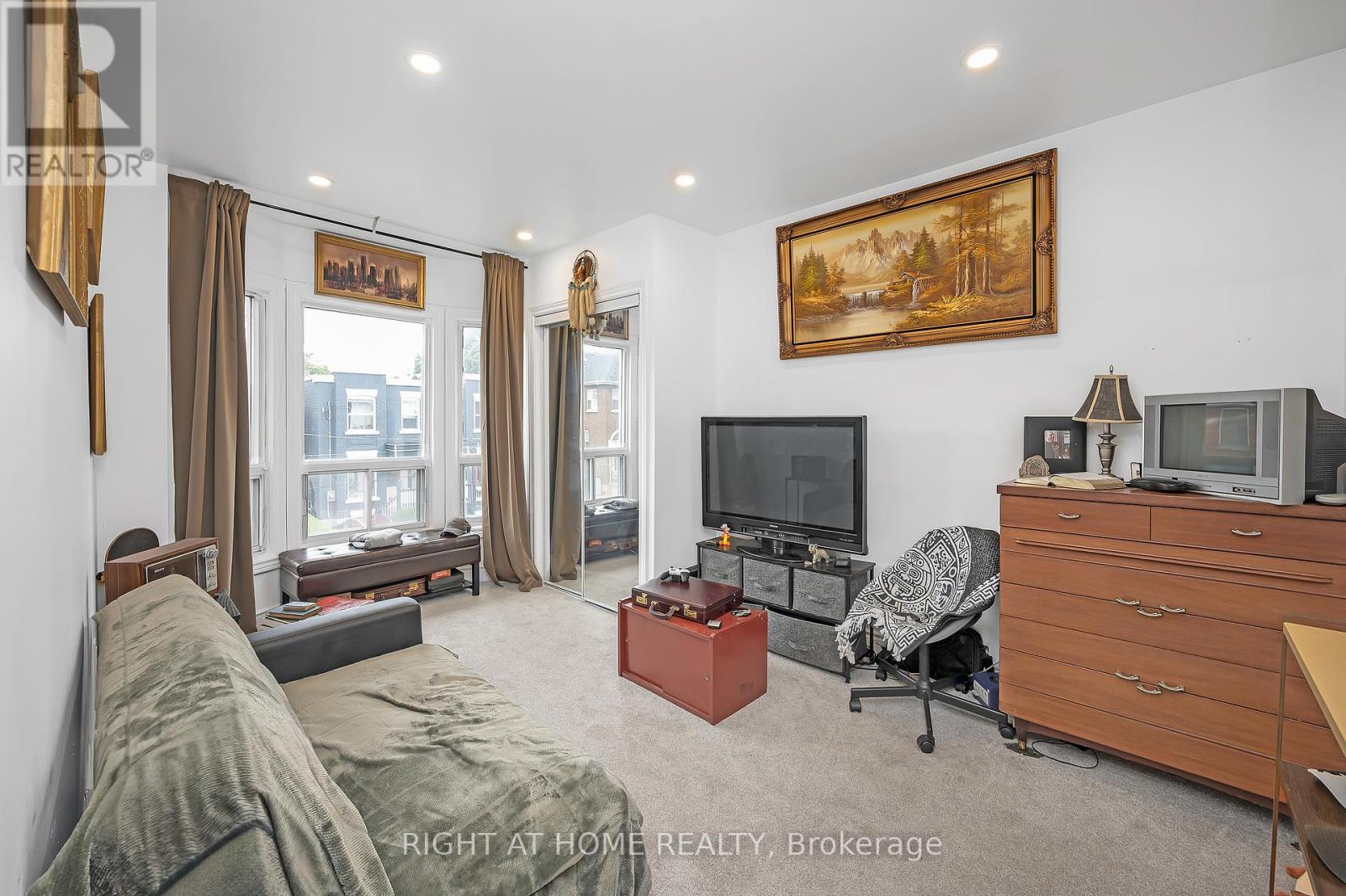 18 Huntley Street, Hamilton, Ontario  L8L 5X7 - Photo 18 - X12372323