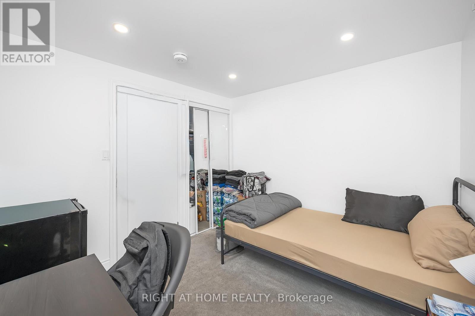18 Huntley Street, Hamilton, Ontario  L8L 5X7 - Photo 23 - X12372323