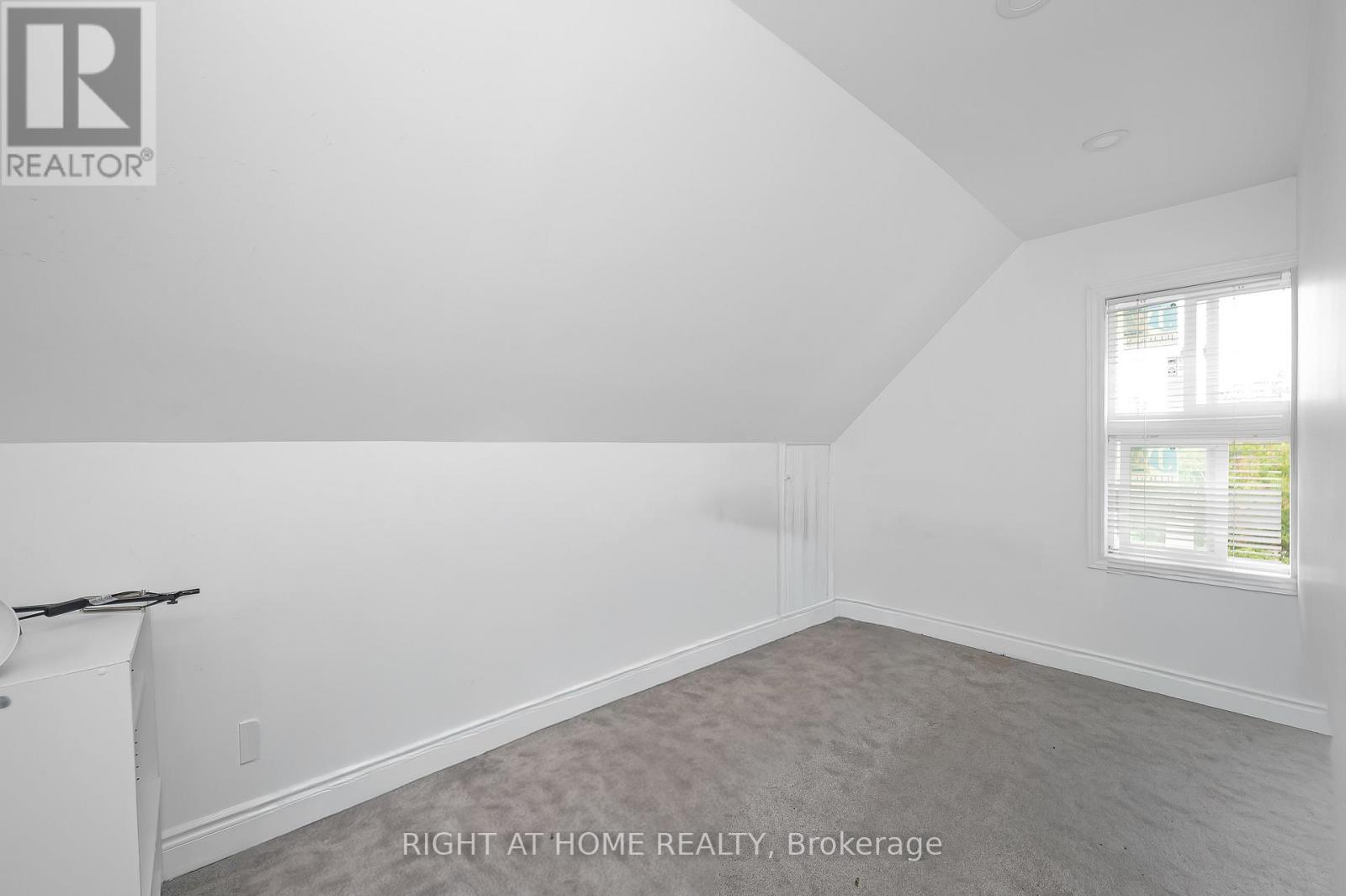 18 Huntley Street, Hamilton, Ontario  L8L 5X7 - Photo 30 - X12372323