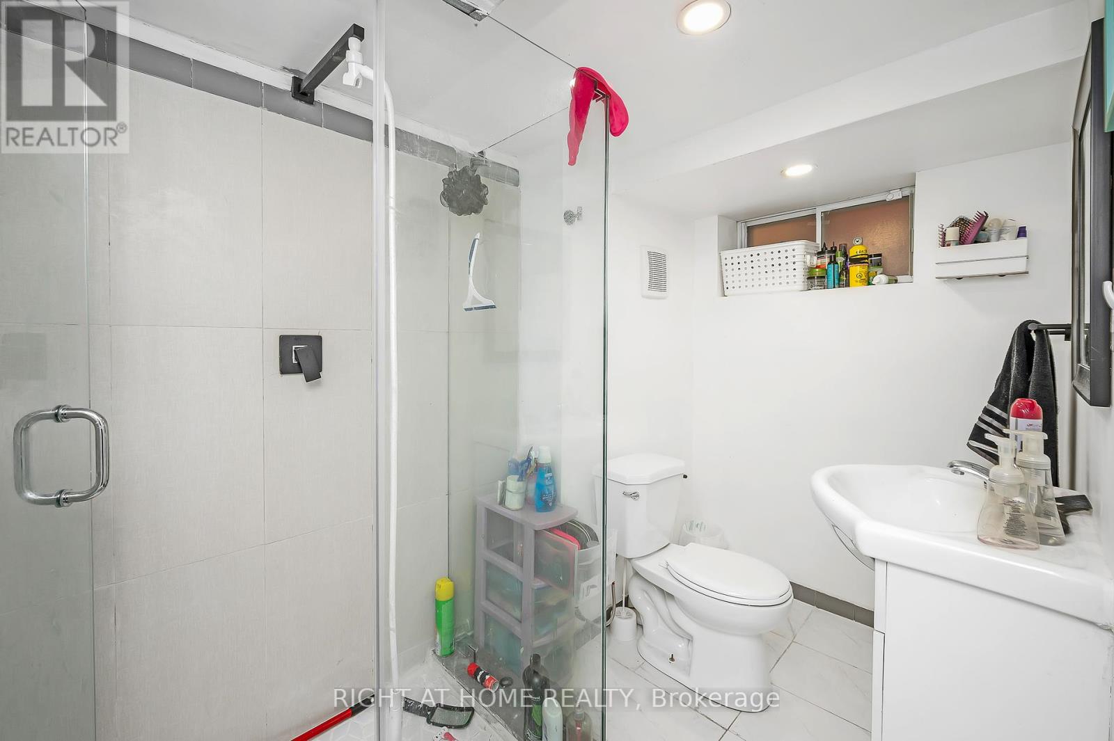 18 Huntley Street, Hamilton, Ontario  L8L 5X7 - Photo 37 - X12372323
