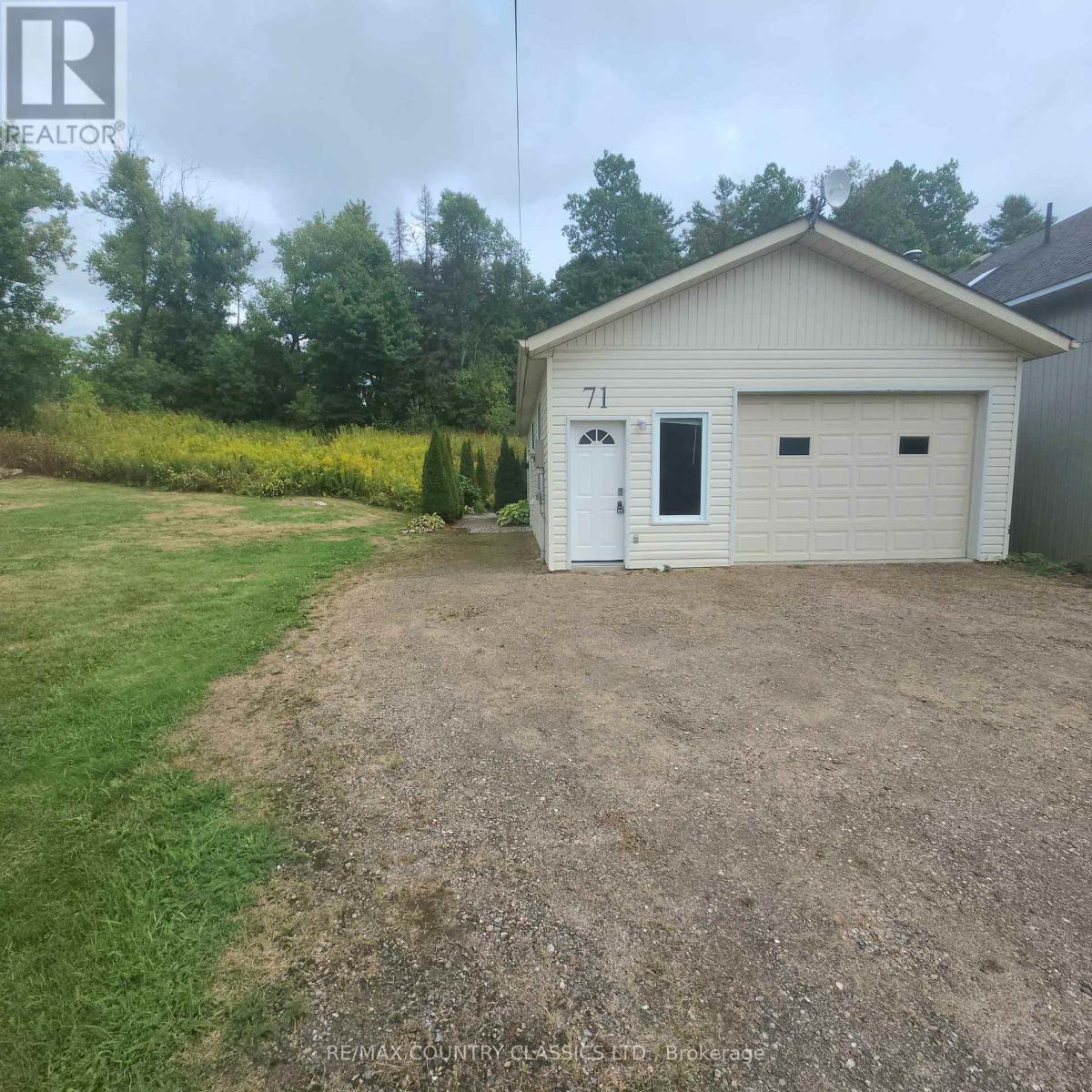 71 & 73 Cleak Avenue, Bancroft, Ontario  K0L 1C0 - Photo 14 - X12368809