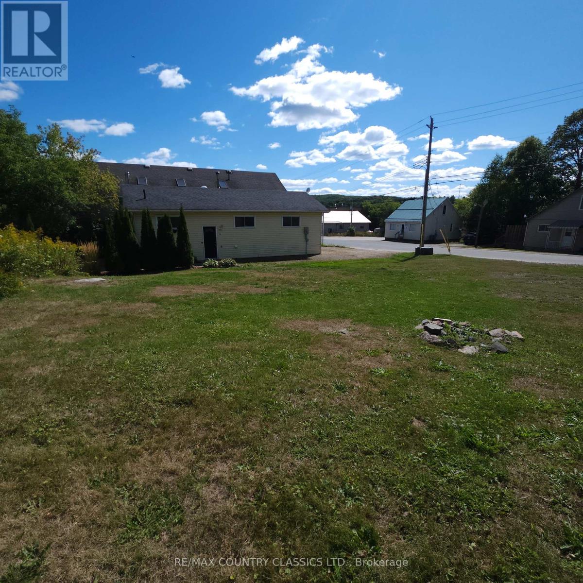 71 & 73 Cleak Avenue, Bancroft, Ontario  K0L 1C0 - Photo 7 - X12368809